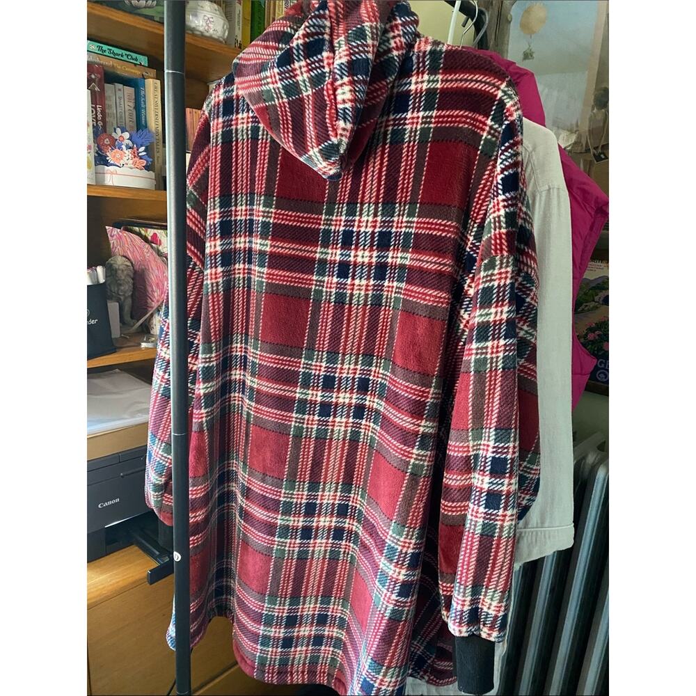 Women's Red Plaid Oversized Hooded Sweatshirt - Picture 9 of 9